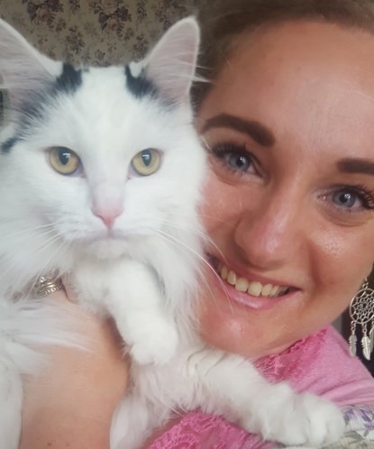 More Than Just a Cat: Dusty improves Eve’s mental health after breakdown