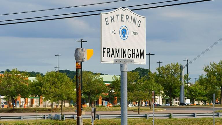 Image of a sign for Framingham, Mass.