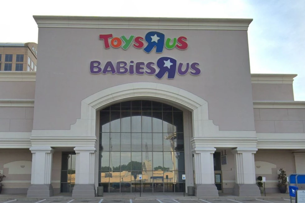 Nostalgia Is Here as Toys 'R' Us Opened New Store in Texas