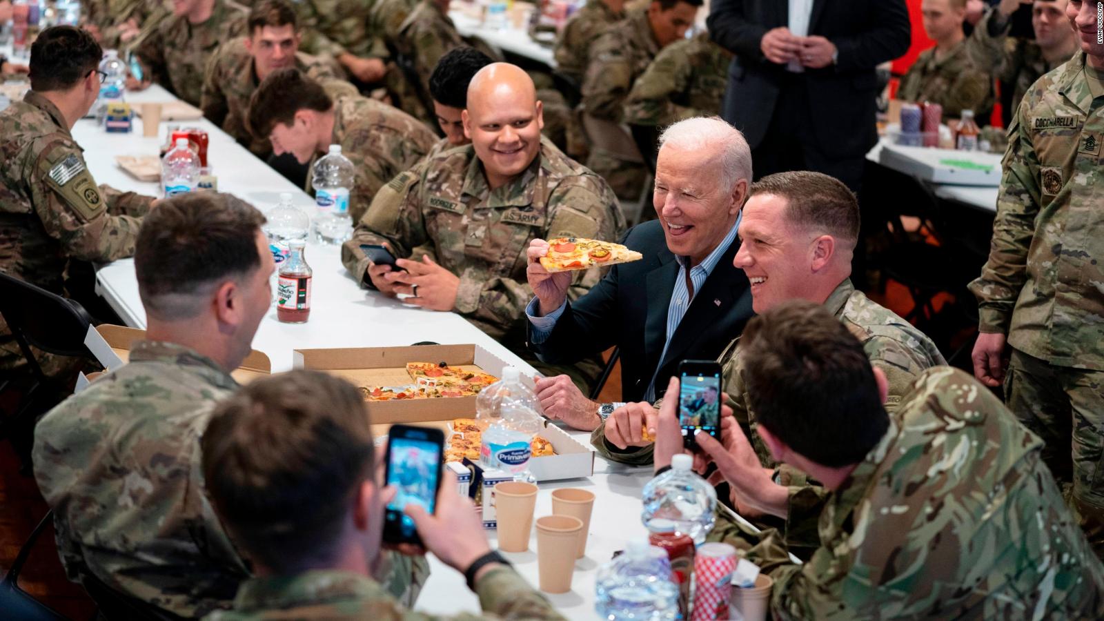 20220325-biden-poland.jpg