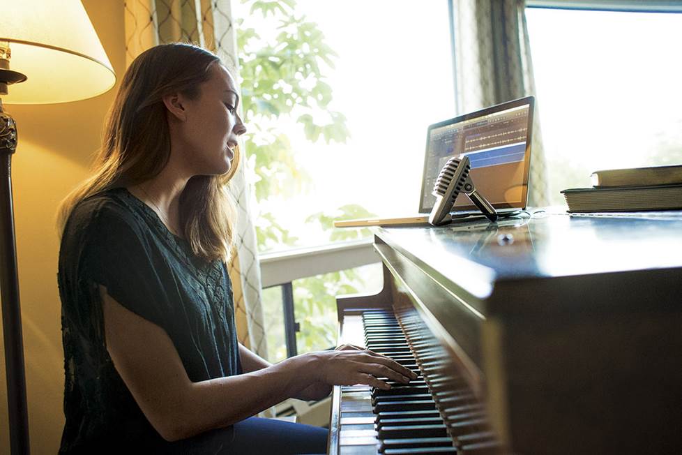 Piano player recording with USB mic