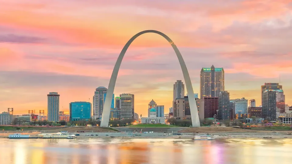 Missouri's 630-foot Gateway Arch in St. Louis at dusk