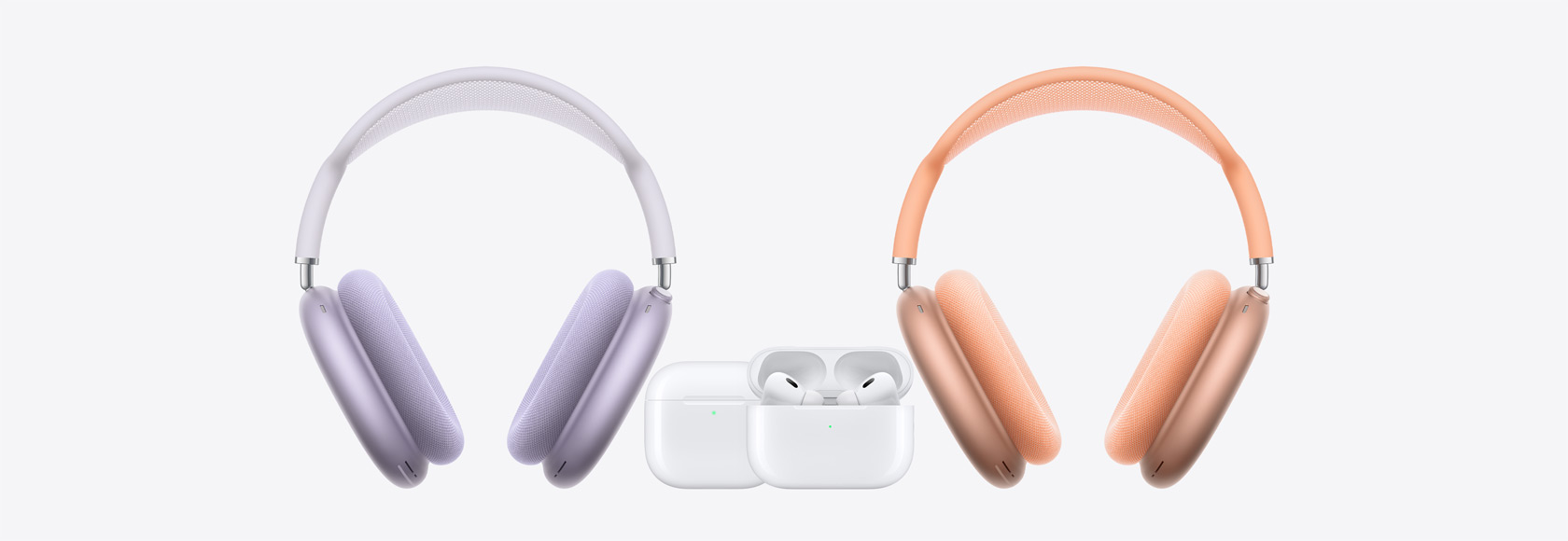 AirPods Max vasakul ja paremal ning AirPods 4 ja AirPods Pro 2 keskel.