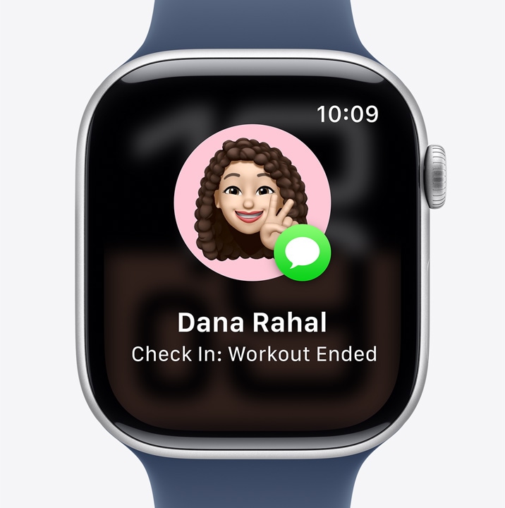 The Check In screen on Apple Watch showing that a friend finished their workout.