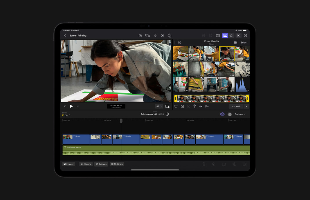 iPad Pro上のFinal Cut Proで、女性アーティストの映像がブラウザに直接保存されている。