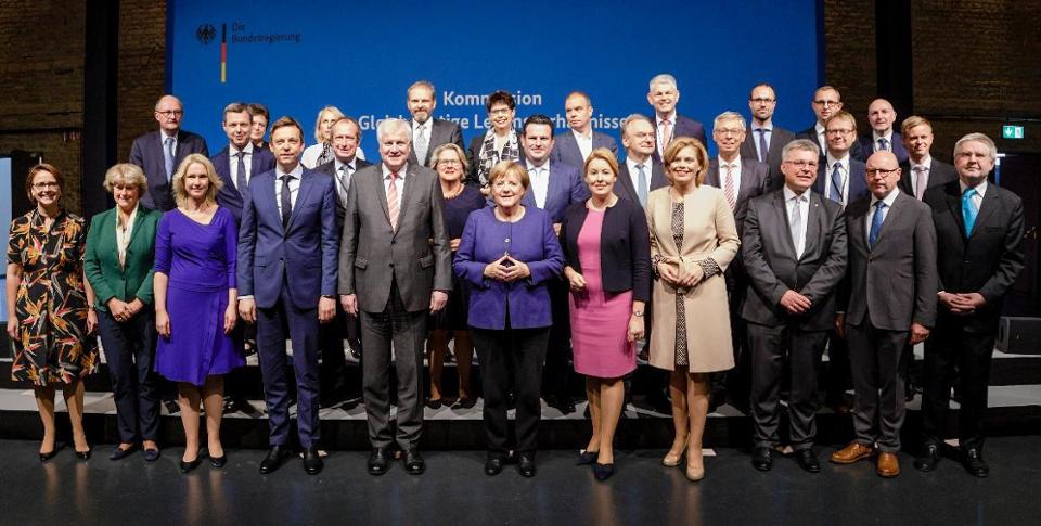 Gruppenfoto der Kommission Gleichwertige Lebensverhältnisse