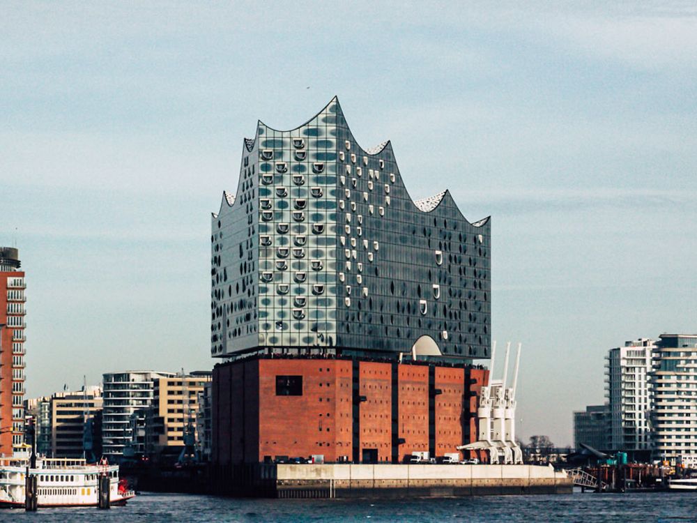 Die Elbphilharmonie von außen