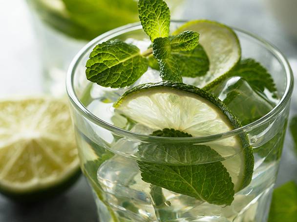 Retsina mojito