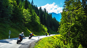 Najlepše motoristične poti po Sloveniji (in malo čez mejo)