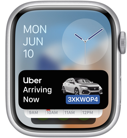 Uber uygulaması araç takımını gösteren bir Apple Watch ekranı