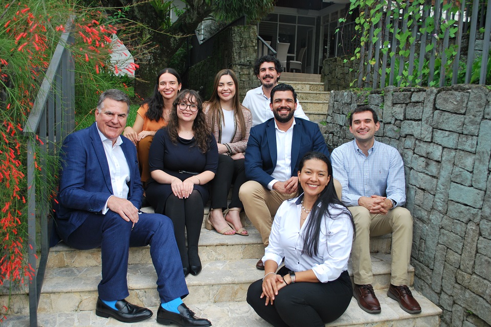 Ambassador Ben Lyster-Binns (left) with 2024 Chevening scholars