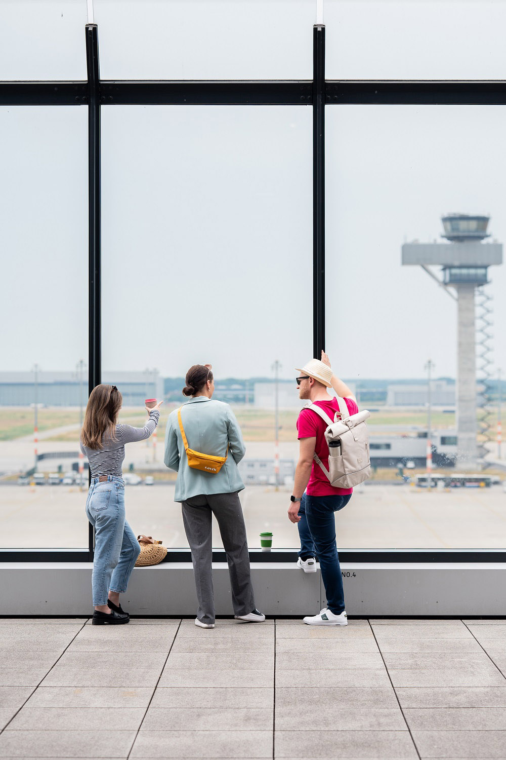 Besucherterrasse Terminal 1 - Observation Deck Terminal 1 © Anikka Bauer / Flughafen Berlin Brandenburg GmbH