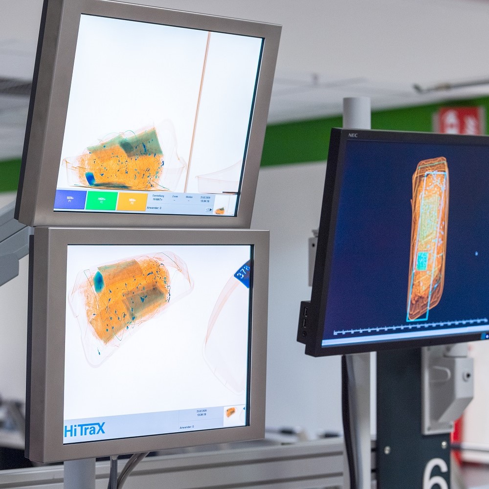 Screens during baggage screening