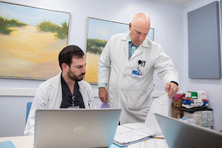 Mayo Clinic Alix School of Medicine faculty member works with a medical student at Mayo Clinic in Jacksonville, Florida.