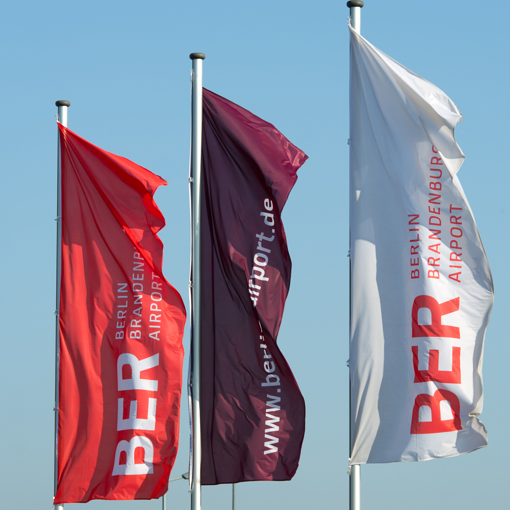 BER flags  (c) Günter Wicker / FBB