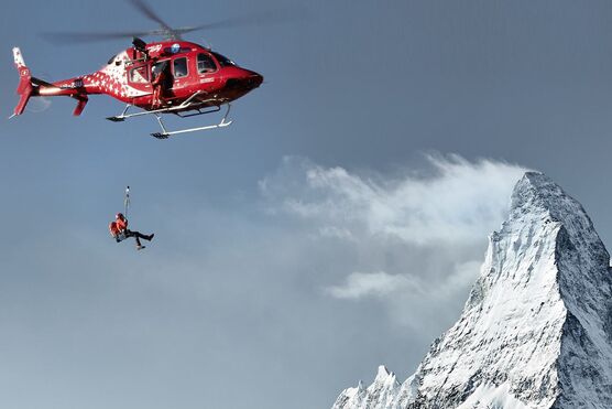 Air Zermatt – RESCUE AT 4,000 METRES