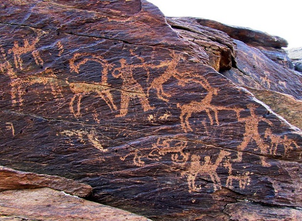 ./img/petroglyph-2.jpg