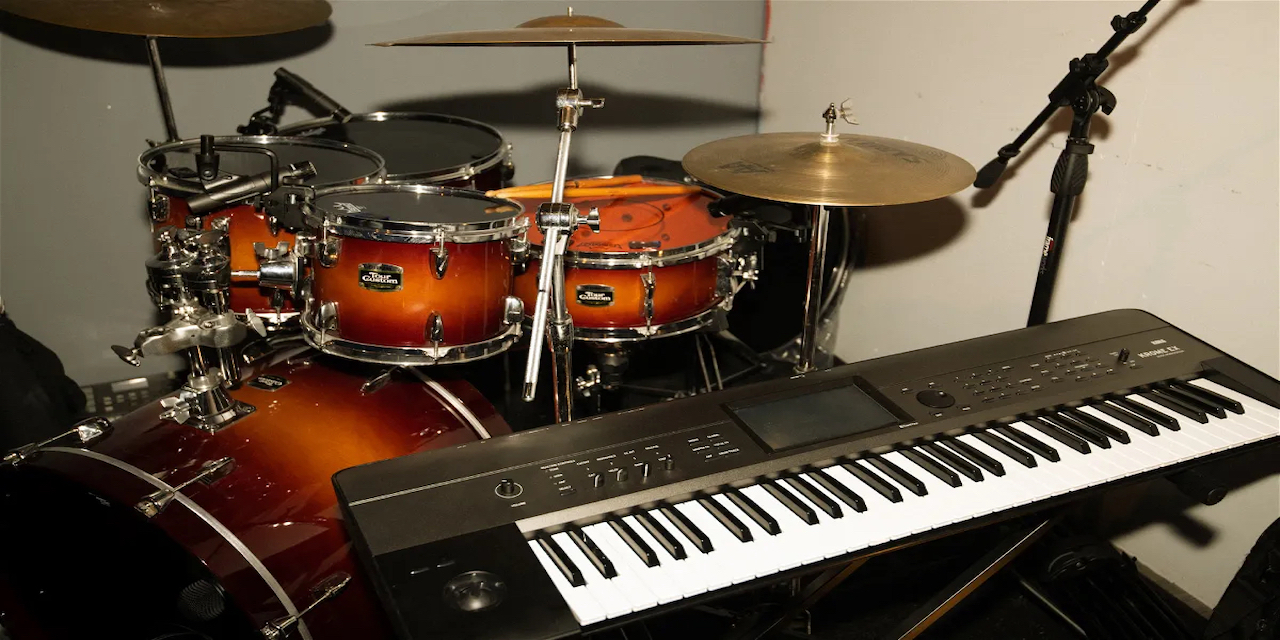 Piano_and_Drum_kit