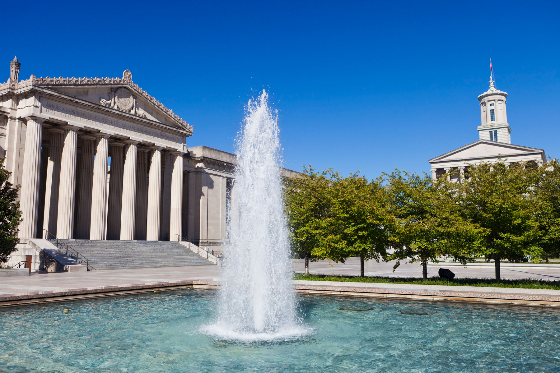 Tennessee State Capitol building with fountain