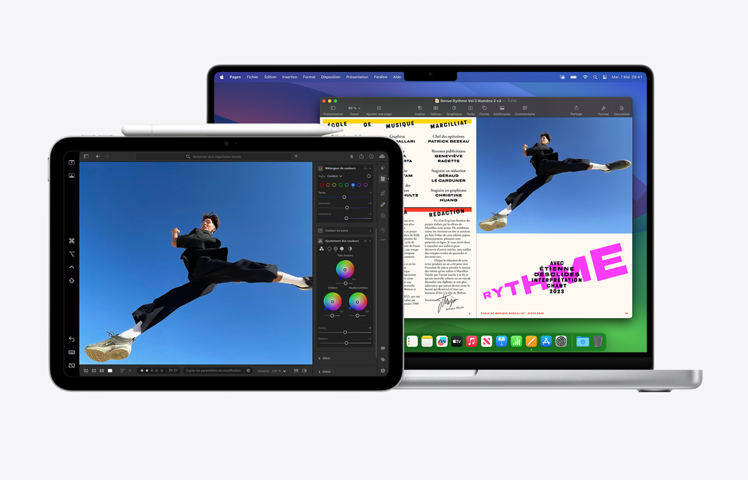 iPad et MacBook Pro placés côte à côte pour montrer qu’une photo retouchée sur iPad peut être utilisée dans un document Pages sur Mac.