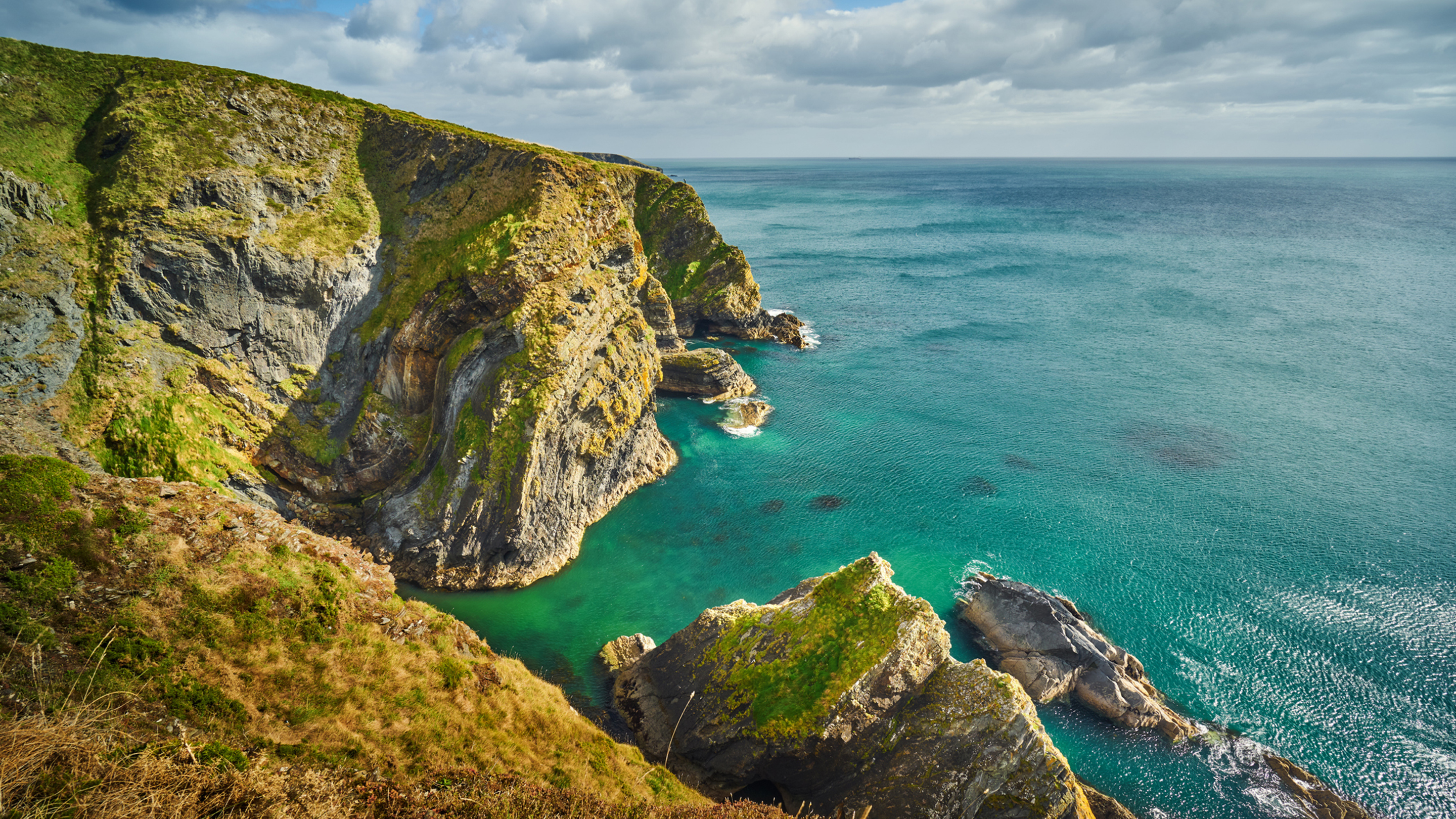 Paisagem costeira em Cork, Irlanda.