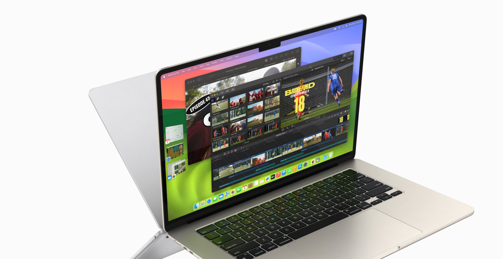 MacBook Air z otwartymi aplikacjami Final Cut Pro, FCP i Pixelmator Pro. Po lewej stronie ekranu otwarte są apki Kalendarz, Safari, Poczta i Zdjęcia. Tył drugiego MacBooka Pro pojawia się za pierwszym, sprawiając wrażenie lustrzanego odbicia.