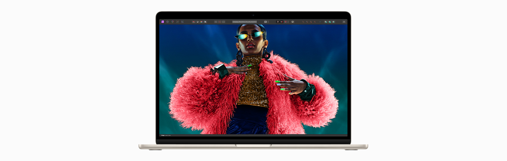 Μπροστινή όψη ενός MacBook Air που δείχνει την οθόνη Liquid Retina.