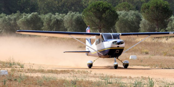 Bild Cessna 10 Gravel Takeoff_640x320