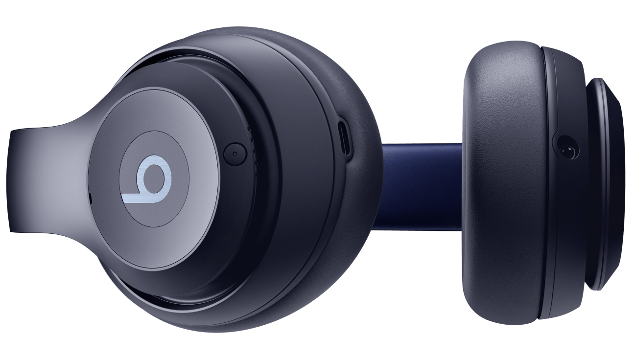 Close-up van de Beats Studio Pro in marineblauw