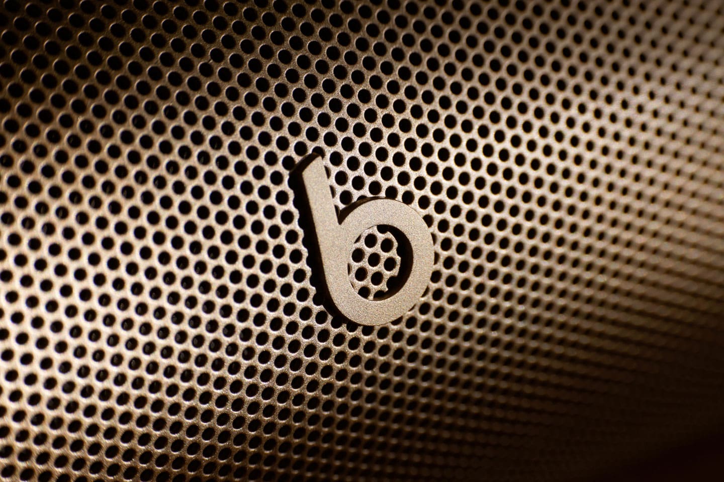 Plan rapproché d’une enceinte Beats Pill