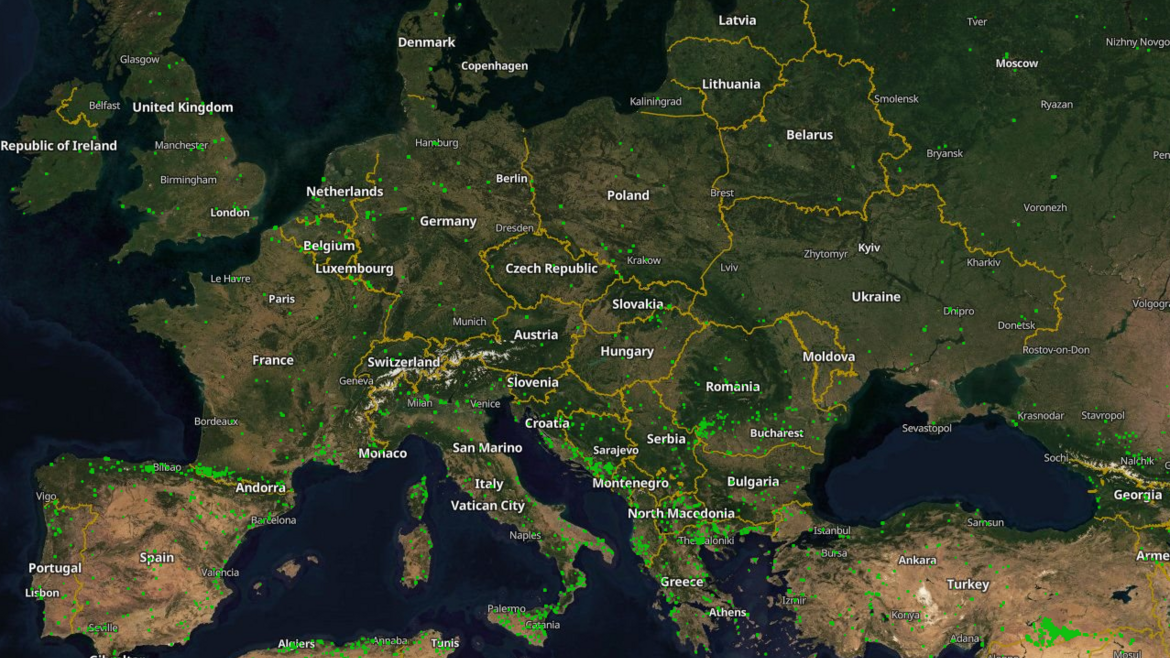 Zu sehen ist eine Satellitenkarte von Europa mit Waldbränden im Januar 2024