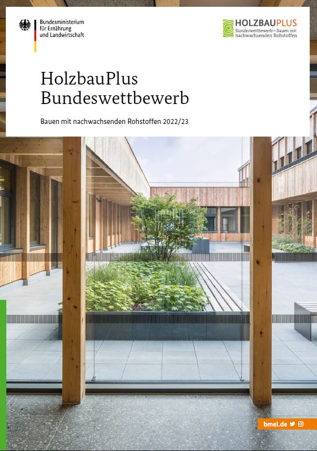 Cover der Broschüre zum Bundeswettebwerb HolzbauPlus 2022/23, das Bild zeigt die Innenansicht eines aus Holz gebauten Siegerprojekts