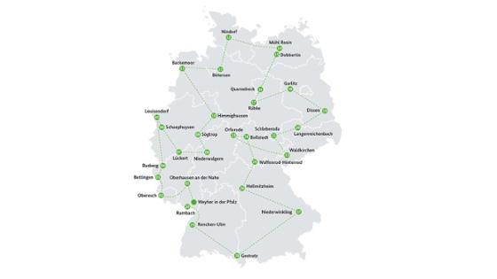 Deutschlandkarte mit Bereisungsroute und markierten teilnehmenden Dörfern am Dorfwettbewerb 2019