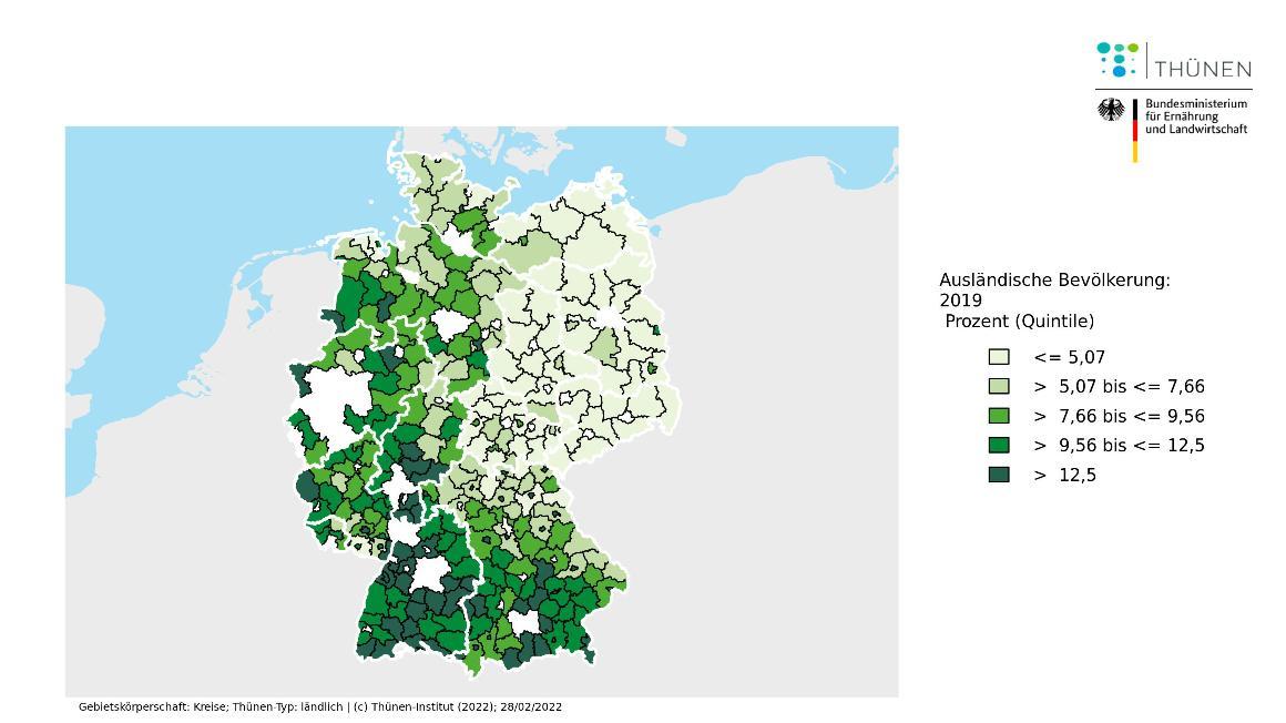 Die Deutschlandkarte zeigt pro Landkreis den Anteil der Personen, die ausschließlich eine nichtdeutsche Staatsbürgerschaft besitzen. Nicht ländliche Regionen werden in Weiß dargestellt.