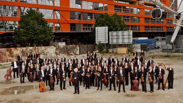 Symphonieorchester des Bayerischen Rundfunks unter der Künstlerischen Leitung von Sir Simon Rattle im Münchner Werksviertel. | Bild: BR/Astrid Ackermann