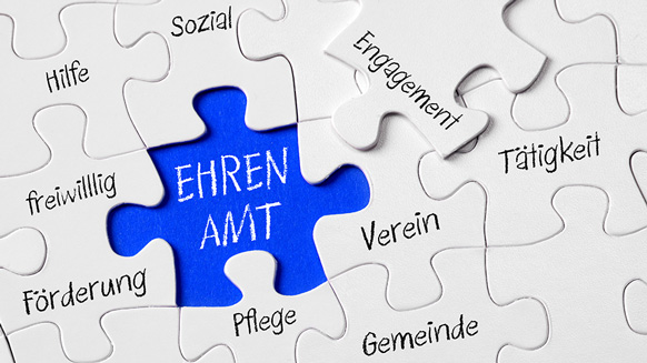 Puzzle mit Wörtern zum Thema Ehrenamt | Quelle: © Coloures-Pic / Adobe Stock