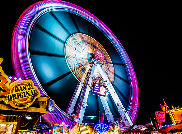 Riesenrad auf Jahrmarkt