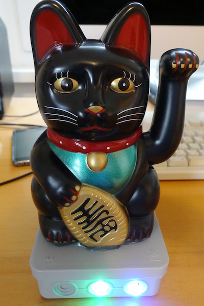 IoT Maneki-Neko