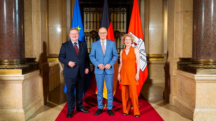 Bürgermeister Tschentscher mit der Stadtpräsidentin von Zürich, Corine Mauch und dem Bürgermeister von Wien, Michael Ludwig.