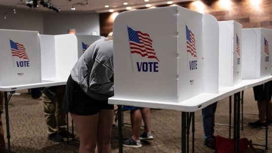 People vote in the 2024 U.S. presidential election on Election Day in Springfield, Ohio, U.S., November 5, 2024. REUTERS/Megan Jelinger(REUTERS)