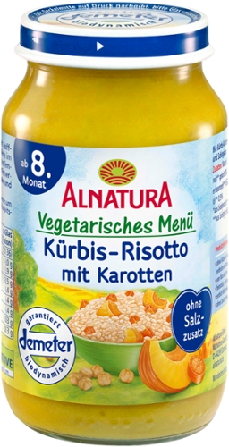 Durchsichtiges Gläschen, bedruckt mit Produktangaben und gefüllt mit Alnatura Kürbis-Risotto