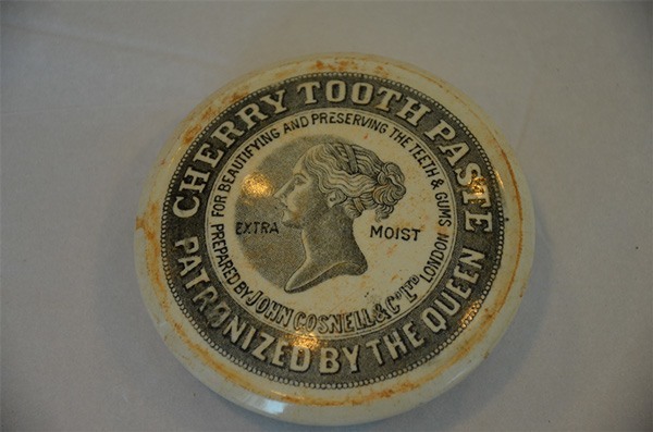 Toothpaste Lid, Great Britain, last quarter 19th century.