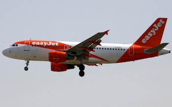 An easyJet Airbus A319-100 plane