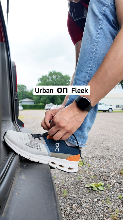 Urban ON Fleek! 
Wir sind absolute Sneakerholics – kein Tag ohne die perfekten Treter! Wie wär’s mit einer knallroten...