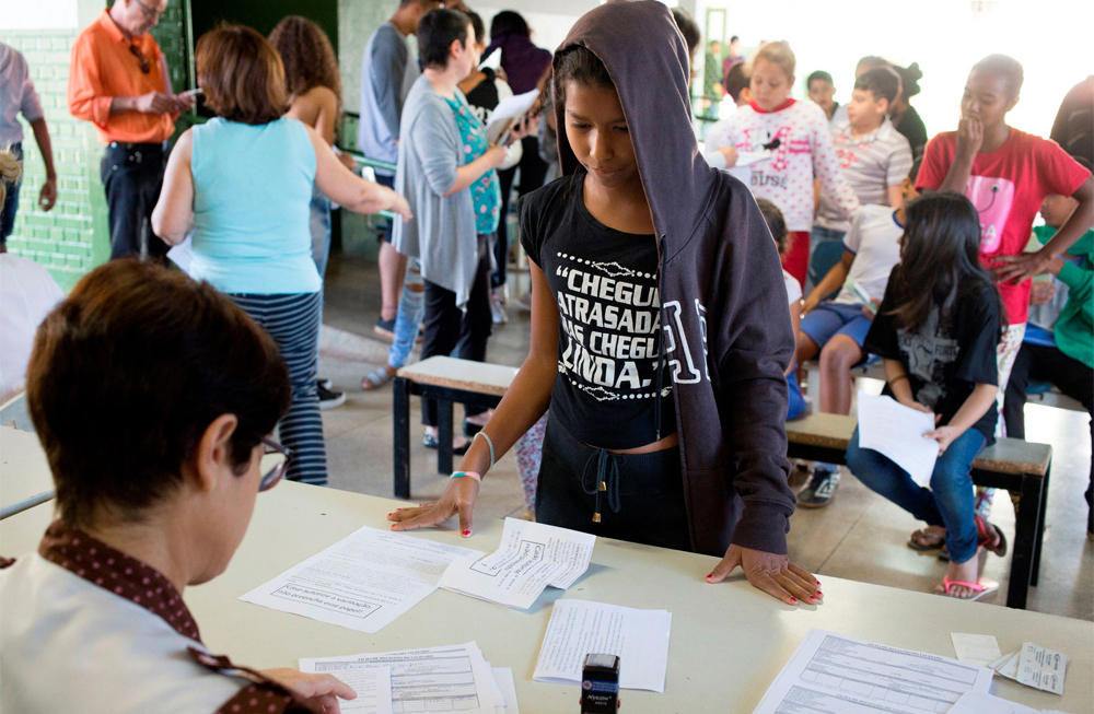 hpv-vaccination-brazi.-1000x653