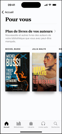 Un écran d’iPhone affichant la section Pour vous dans l’app Livres. La liste hebdomadaire des 5 meilleurs livres est affichée